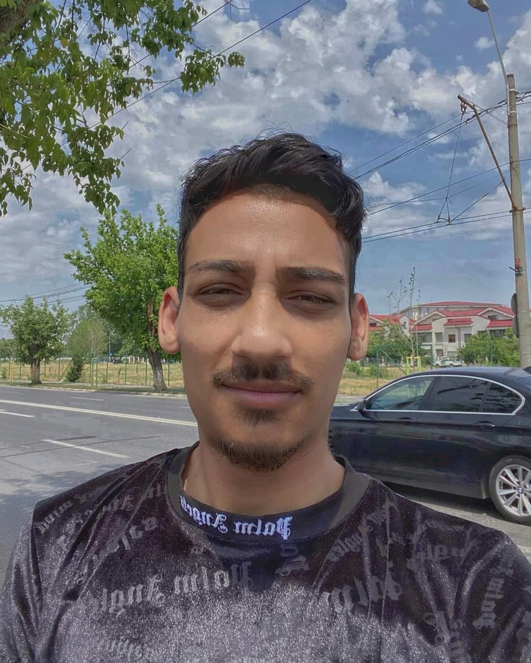 Bucuresti - Escorta Sexy - Buna , am locatie sunt aici c-a, escort ! 
Fara deranj inutil ori glume 
Imi place sa cunosc oameni sa avem un vibe, bun sa ne pregatim de se'x dar nu inaintea preludiului&quot; sunt Top, cee-i 7 ani' de-acasa 
Fara rusine,  nu conteaza varsta ta .  
Sunt curat, folosim prezervativ cand trebuie.  .  
Sunt top/activ si sunt aici sa iti indeplinesc nevoile sxx , daca ai tu locatie cu mare placere ma Deplasez la locul tau , contact sus, poze 100%reale, experienta 100% imi place sa conversez la un pahar de vin , scrie-mi si vin :)