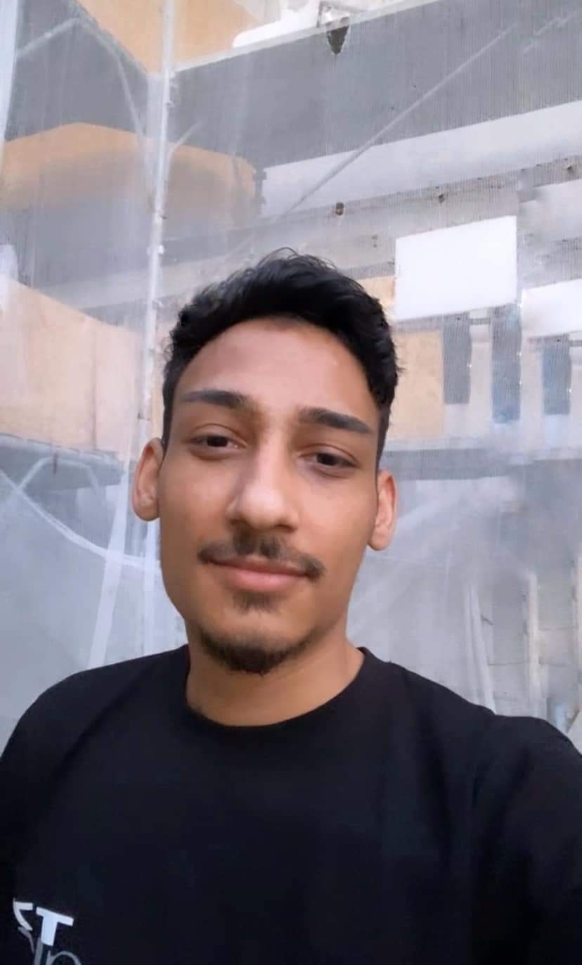 Bucuresti - Escorta Sexy - Buna , am locatie sunt aici c-a, escort ! 
Fara deranj inutil ori glume 
Imi place sa cunosc oameni sa avem un vibe, bun sa ne pregatim de se'x dar nu inaintea preludiului&quot; sunt Top, cee-i 7 ani' de-acasa 
Fara rusine,  nu conteaza varsta ta .  
Sunt curat, folosim prezervativ cand trebuie.  .  
Sunt top/activ si sunt aici sa iti indeplinesc nevoile sxx , daca ai tu locatie cu mare placere ma Deplasez la locul tau , contact sus, poze 100%reale, experienta 100% imi place sa conversez la un pahar de vin , scrie-mi si vin :)