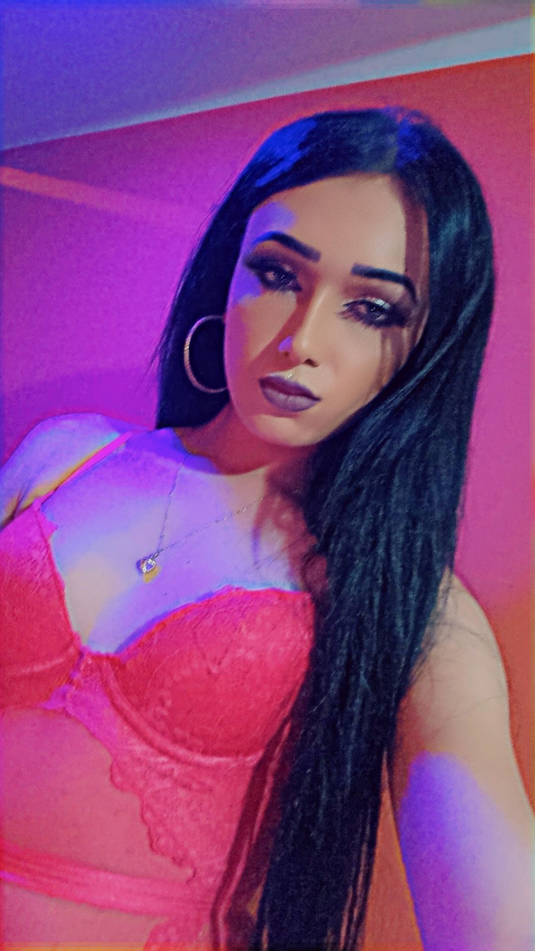 Bucuresti - Escorta Sexy - Escorta apetisanta, dulce si atenta cu tine, locuiesc singura, ofer masaj complet, garantez igiena si seriozitate, sunt o persoana sociabila, educata, ma adresez persoanelor cu bun simt, nu raspund la privat.  Detalii la telefon.  Poze reale