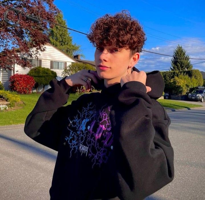 Escorta Oras: Bucuresti - Escorta Telefon: 0729653929 -  Servicii Escorta : Escorta bruneta, dulce si senzuala te astept la mine domn serios sa-ti ofer cele mai bune servicii de companie, masaj de relaxare, body cu creme si uleiuri parfumate.  Daca esti un domn caruia ii place atmosfera atunci suna-ma, nu iti va parea rau.  Detalii la telefon. 