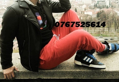 Bucuresti - Escorta Sexy - Versatil dominant, viril ofer companie si clipe de tandrete domnilor fparte seriosi.  Putem sta si de vorba daca simti nevoia de ati descarca sufletul, putem sta ;si la o cafeluta, te ascul cu rabdare , poti veni cu prpuneri, poti sati aduci si prietena sau sotiea, putem face un trio sau va pot privi in clipele voastre de tandrete, rog si ofer seriozitate, programarea se face cu 30, 45 min inaint