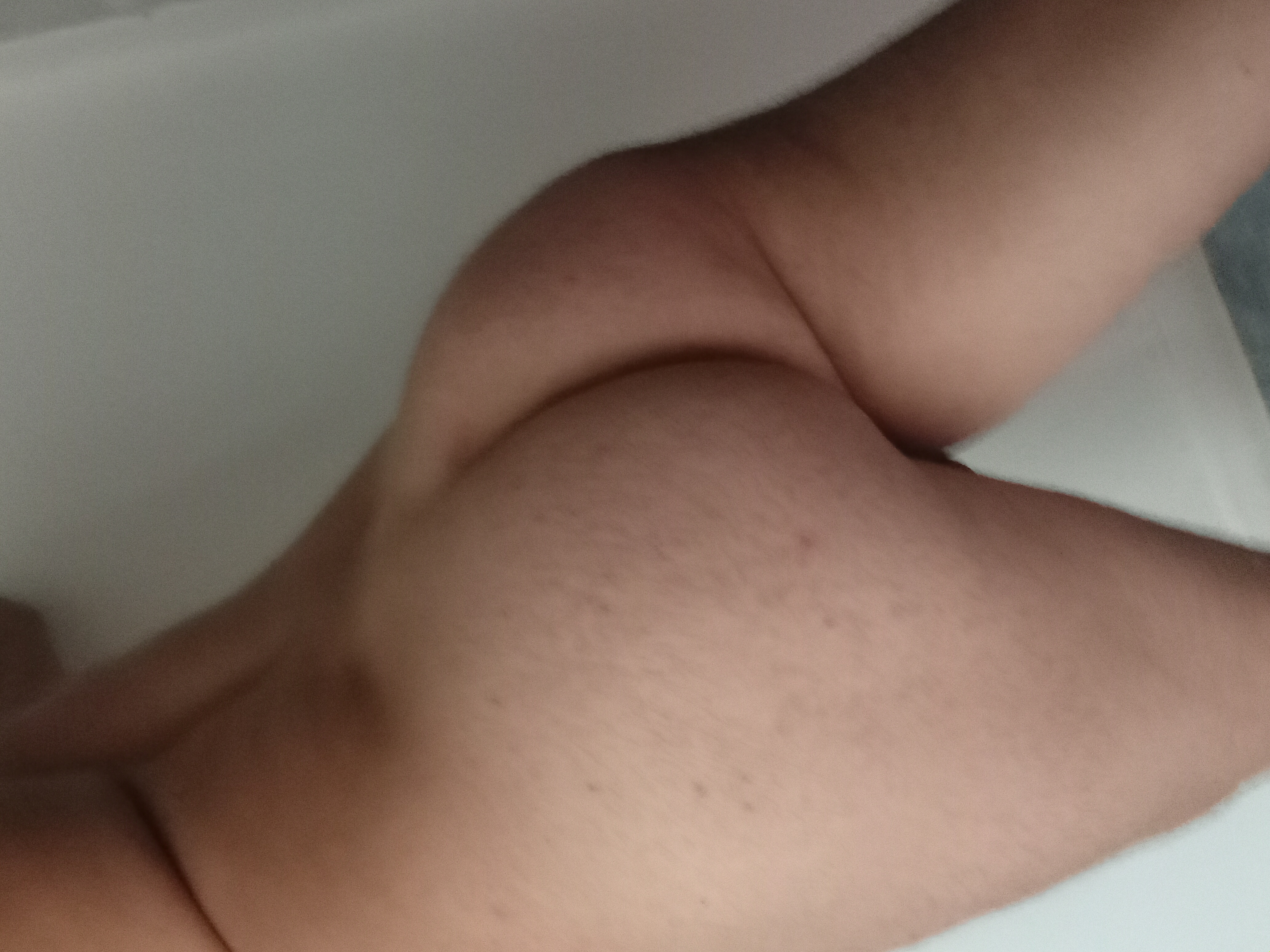 Escorta Oras: Pitești - Escorta Telefon: 0737178091 -  Servicii Escorta : Tân?r sexy versatil dotat te a?tept sa petrecem clipe de neuitat rog seriozitate ?i nu vei regreta te a?tept nu r?spund la nr privat