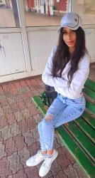 Bucuresti - Escorta Sexy - Escorta senzuala iti pot oferi companie, masaj de relaxare, intr-o ambianta placuta, clipe linistite la domiciliul meu sau al tau.  Astept domni seriosi si manierati.  Detalii la telefon