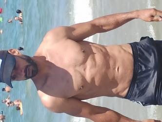 Bucuresti - Escorta Sexy - Activ dominant , discret , serios