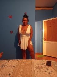 Constanta - Escorta Sexy - Escorta sexy si atenta la detalii te astept la mine domn serios sa-ti ofer cele mai bune servicii de companie, masaj de relaxare, body cu creme si uleiuri parfumate, esti un domn caruia ii place atmosfera atunci suna-ma, nu iti va parea rau.  Detalii la telefon. 