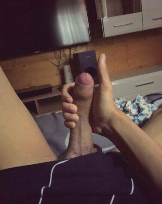 Bucuresti - Escorta Sexy - Salut! Folosesc prezervativ, ma deplasez doar in bucuresti, raspund, pe whassapp .  .  
Scrie, daca esti decis.  
I'm Top for battom/versatile  Sarut daca simtim! 
I need uber/taxi la comanda 
Deschis la fantezii - sunt gipsy pentru intrebari.  Curat.  Educat.  Respectuos. 