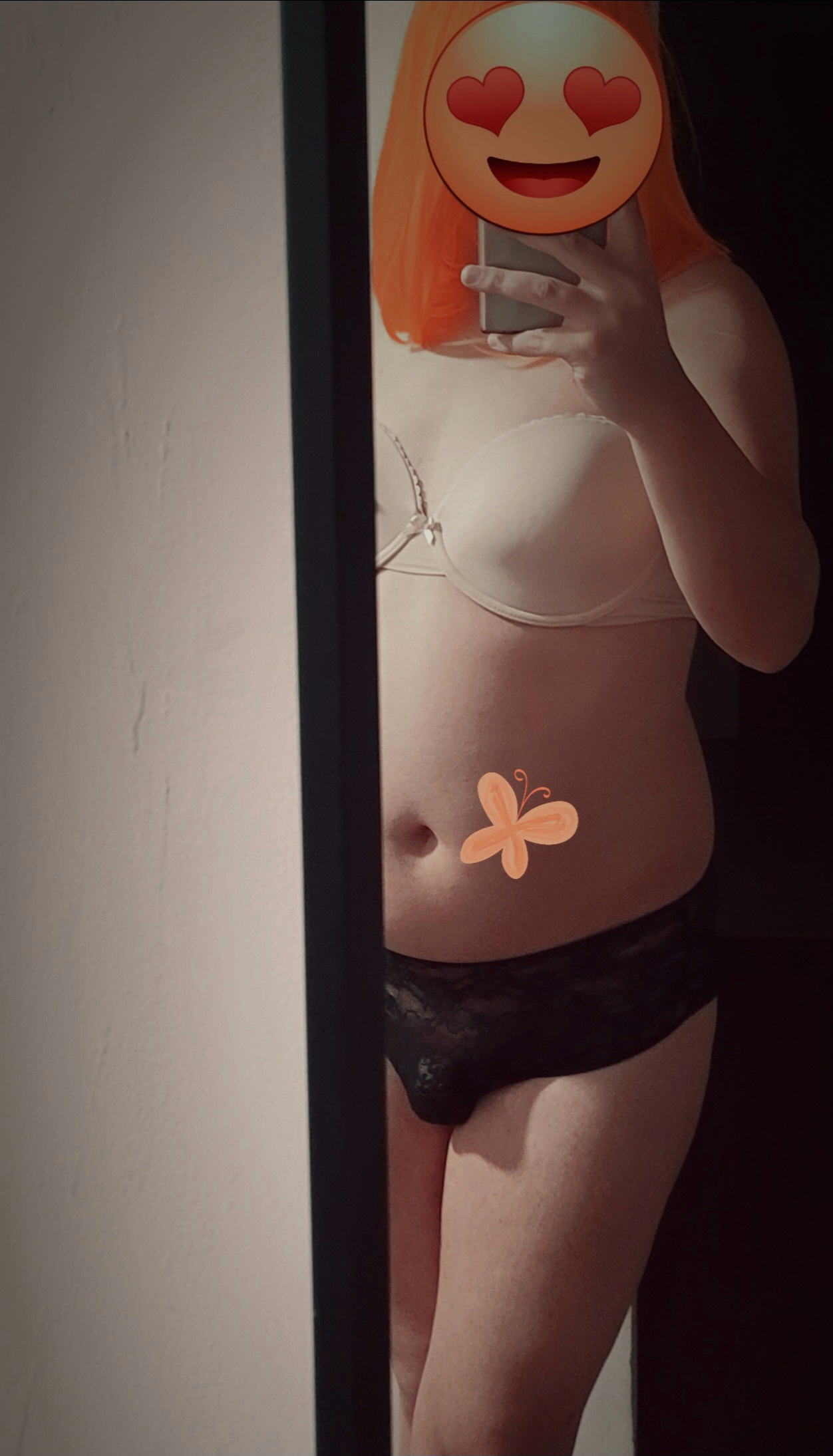 Bucuresti - Escorta Sexy - Buna! Sunt Ema, o travestita dulce, finuta si nimfomana, gata sa te rasfete asa cum meriti.  Ador barbatii dotati si eleganti care vor sa incerce o noua experienta.  Hai sa te relaxezi in compania mea.  Detalii pe whats app. 