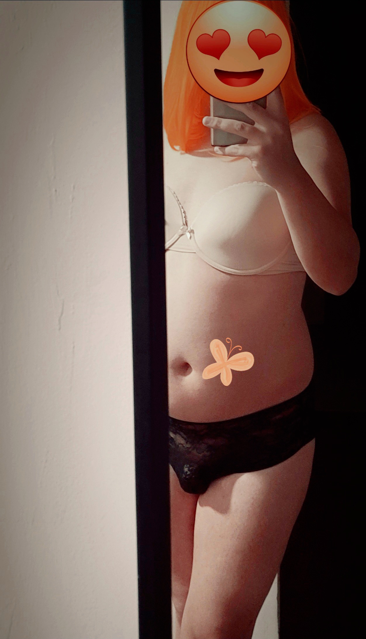 Bucuresti - Escorta Sexy - Buna! Sunt Ema, o travestita dulce, finuta si nimfomana, gata sa te rasfete asa cum meriti.  Ador barbatii dotati si eleganti care vor sa incerce o noua experienta.  Hai sa te relaxezi in compania mea.  Detalii pe whats app. 