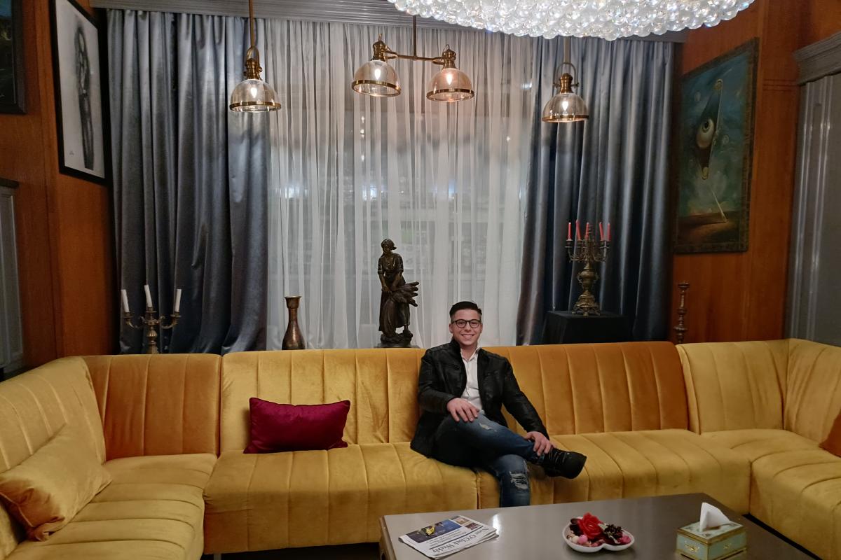 Bucuresti - Escorta Sexy - Escorta senzual iti pot oferi companie, ntr-o ambianta placuta, clipe linistite la domiciliul meu sau al tau.  Astept domni seriosi si manierati.  Detalii la telefon WhatsApp