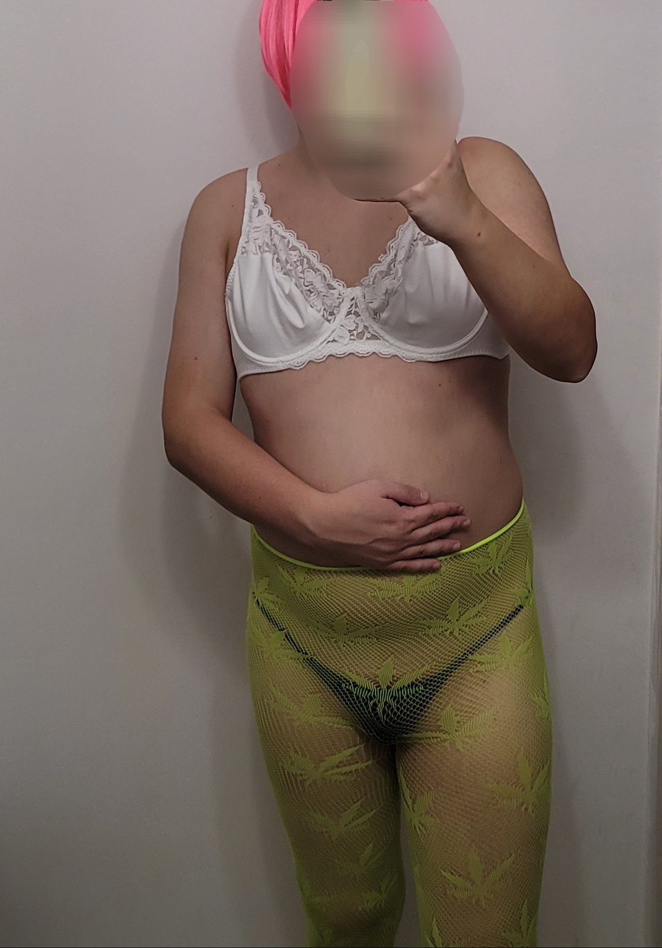 Bucuresti - Escorta Sexy - Buna! Sunt Ema, o travestita dulce, finuta si nimfomana, gata sa te rasfete asa cum meriti.  Ador barbatii dotati si eleganti care vor sa incerce o noua experienta.  Hai sa te relaxezi in compania mea.  Detalii pe whats app. 