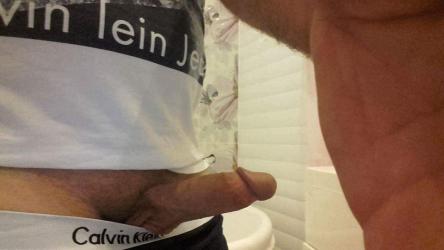 București - Escorta Sexy - Escorta senzuala iti pot oferi companie, suntem cuplu soț si soție vă așteptăm să vă descoperiți cele mai ascunse secrete si fantezii suntem deschiși si naturali.  .  .  masaj de relaxare, intr-o ambianta placuta, clipe linistite la domiciliul meu sau al tau.  Astept domni seriosi si manierati.  Detalii la telefon