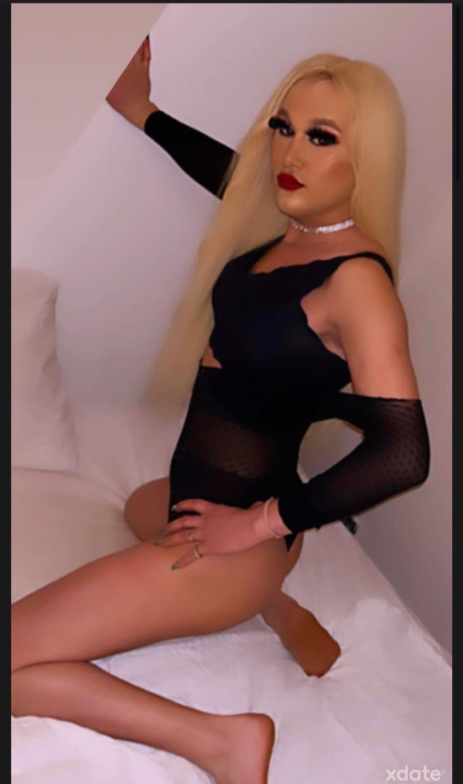 Bucuresti - Escorta Sexy - Buna sunt o nou? transa la tine în orasi te astapt la mine s? ne sim?im bine