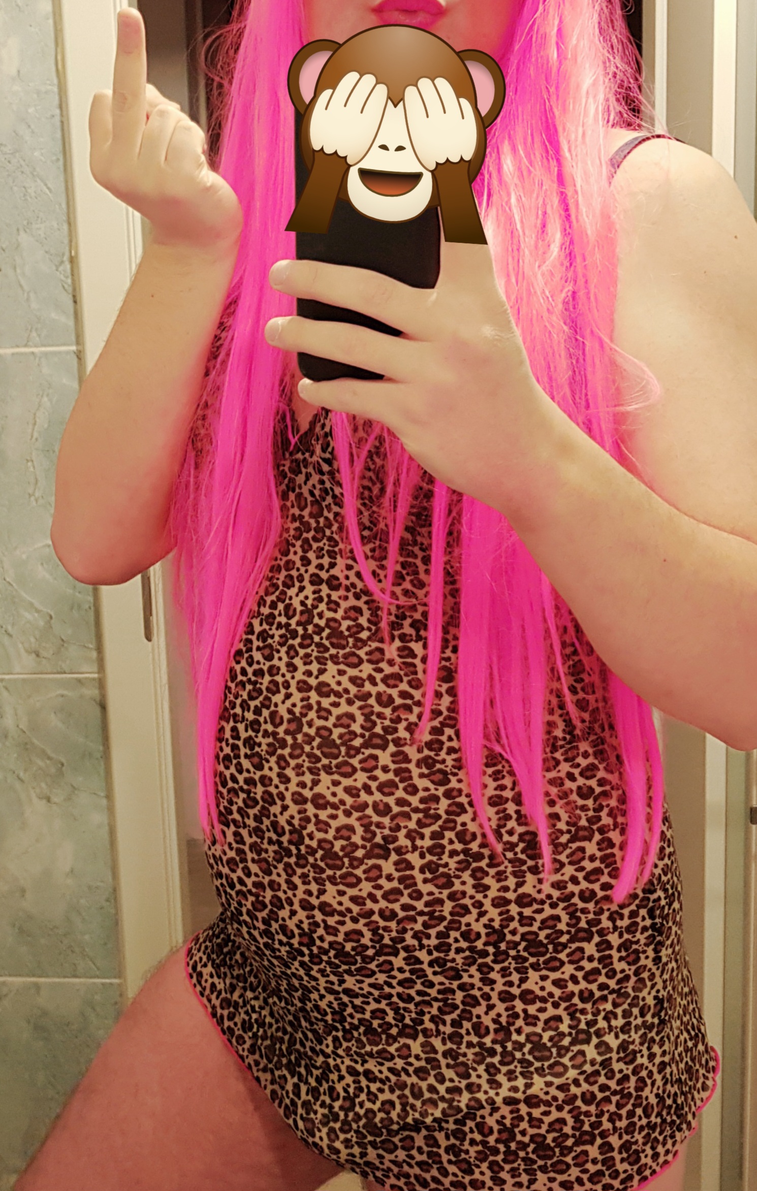 Bucuresti - Escorta Sexy - Buna! Eu sunt Ema, o travestita sexy si nebunatica, care face totul cu drag si multa pasiune.  Sunt nerabdatoare sa te duc pe culmile placerii.  Imi plac barbatii dotati, manierati, care stiu ce vor.  Nu accept in stare de ebrietate sau cu bile.  Daca ti-am starnit curiozitatea, astept sa ma contactezi pe whats app.  I speak english. 