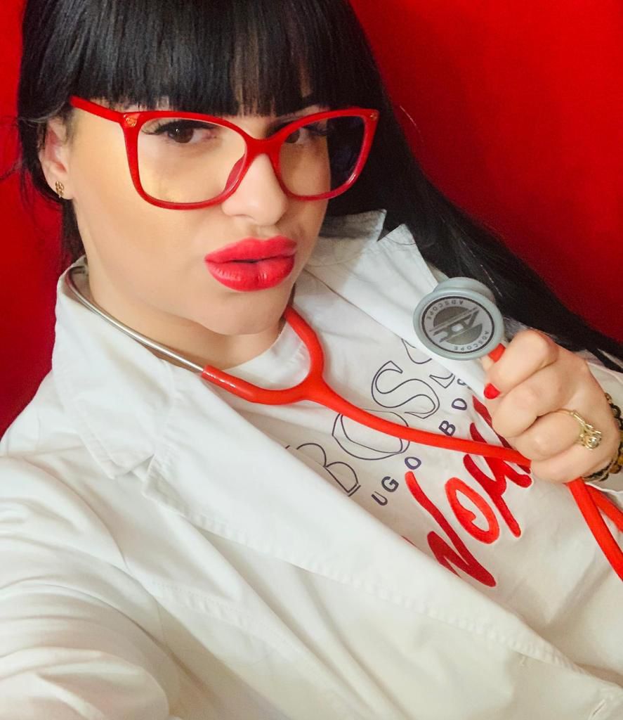 Escorta Sex - Escorta senzuala iti pot oferi companie, masaj de relaxare, intr-o ambianta placuta, clipe linistite la domiciliul meu sau al tau.  Astept domni seriosi si manierati.  Detalii la telefon - Telefon: 0754390999 