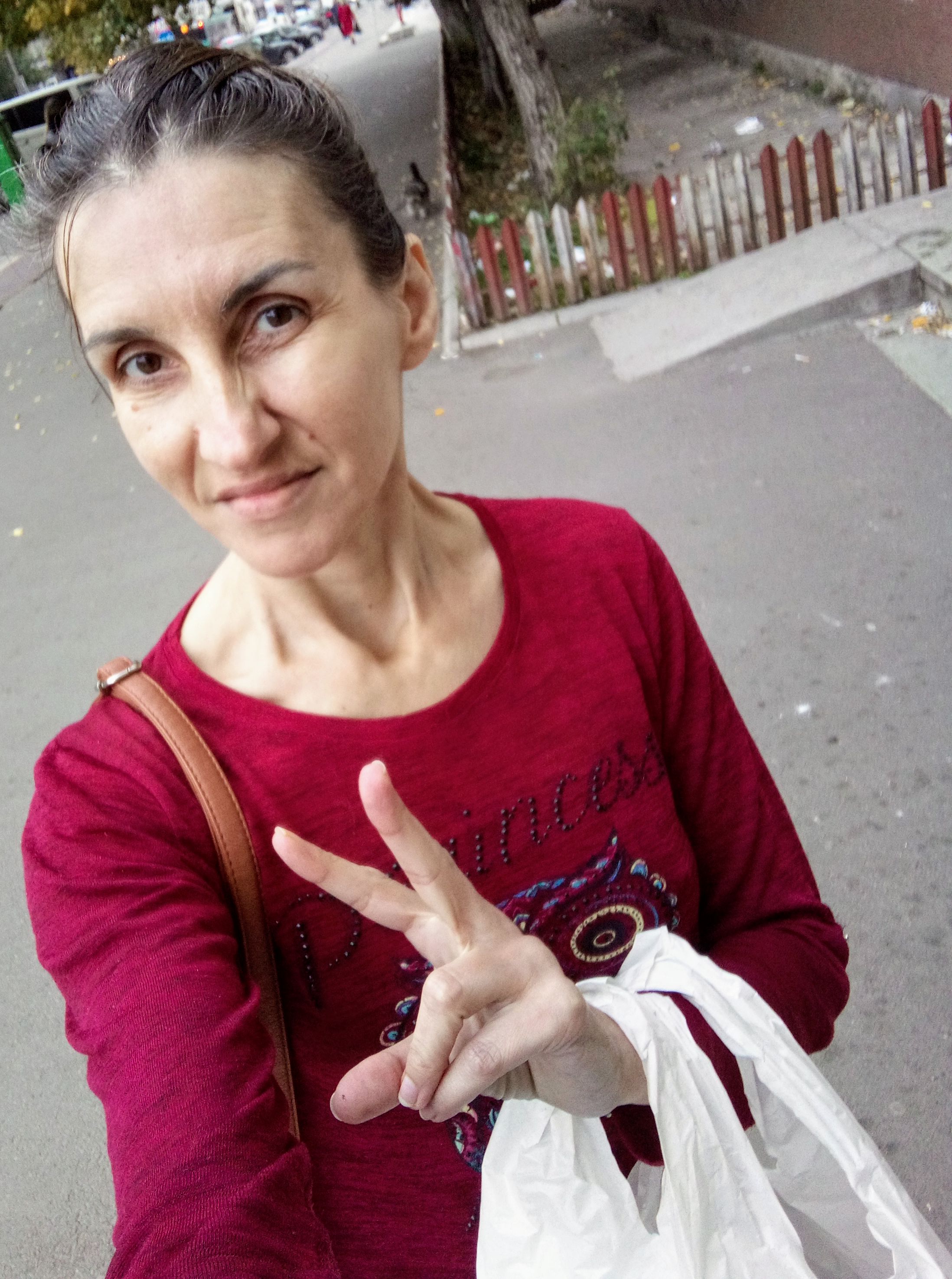 Escorta Sex - Escorta matura iti pot oferi companie, intr-o ambianta placuta, clipe linistite la domiciliul meu sau al tau.  Astept domni seriosi si manierati.  Detalii la telefon .  - Telefon: 0746688934 