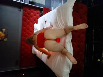 București - Escorta Sexy - Escorta senzuala iti pot oferi companie, sintem bu cuplu soț si soție vă asteptam să va descoperiți cele mai.  .  .  .  .  .  masaj de relaxare, intr-o ambianta placuta, clipe linistite la domiciliul meu sau al tau.  Astept domni seriosi si manierati.  Detalii la telefon