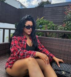 Escorta Sexy - Bucuresti - Doar câteva zile în București sunt venit .  nu sunt de aicia masaji duși .  .  singura Bucuresti - Escorta Sexy - Doar câteva zile în București sunt venit .  nu sunt de aicia masaji duși .  .  singura