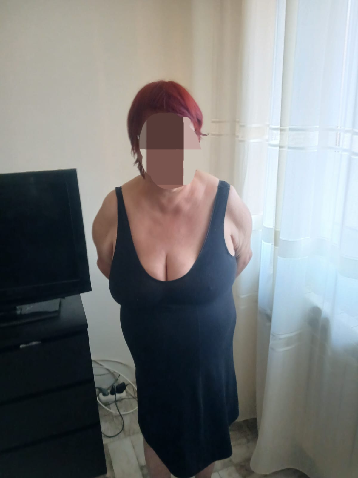 Escorta Sexy - Doamna matura 57 ani ofer servici și un mic masaj domnilor generoși ce interesați aștept sms sau mesaje watapp - Telefon: 0735457925  Escorta Sex - Doamna matura 57 ani ofer servici și un mic masaj domnilor generoși ce interesați aștept sms sau mesaje watapp - Telefon: 0735457925