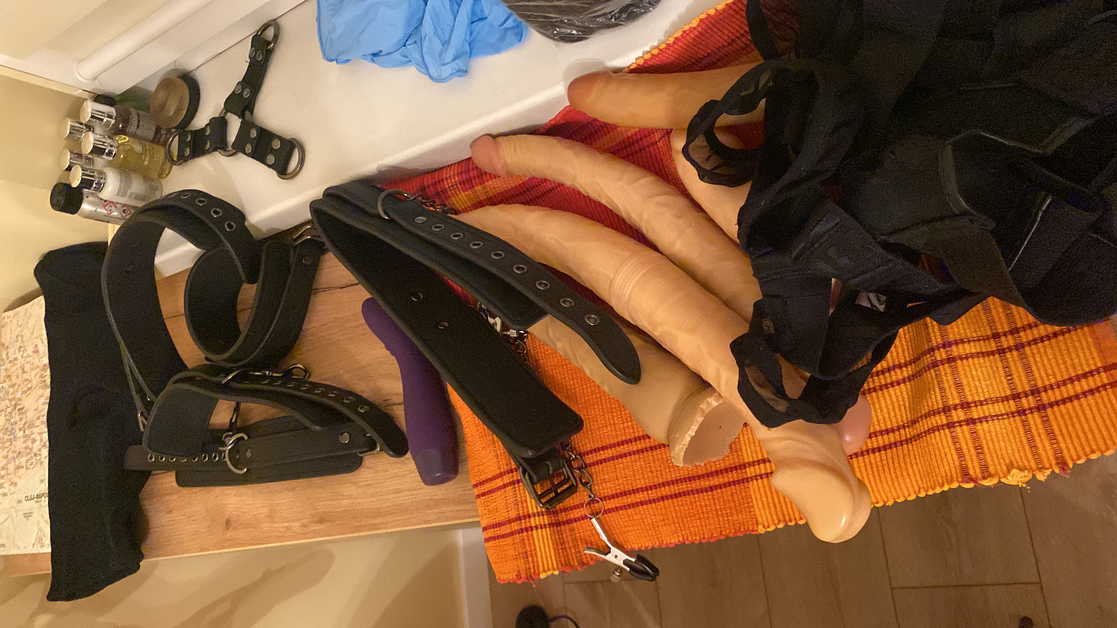 Bucuresti - Escorta Sexy - Masaj de relaxare erotic si multe alte fantezii, trebuie doar sa fi decis ce vrei! Nu raspund la numere private ! Nu trimit poze xxx! Cei ce au pofta de caterinca vor fi blocati! Mai multe detalii va astept la telefon sau whatsApp! Multumesc