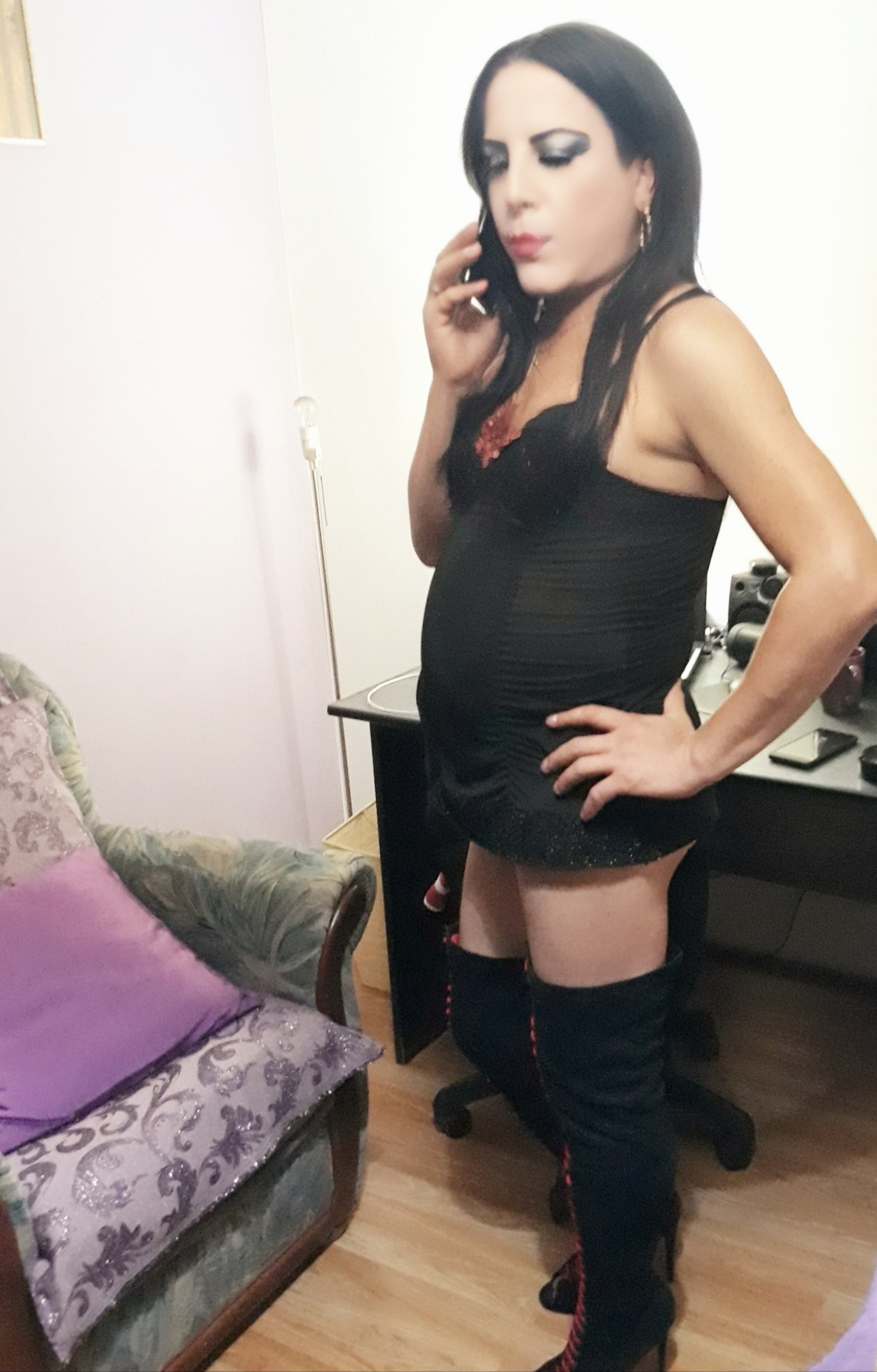 Bucuresti - Escorta Sexy - Excorta strîmta activa si pasiva te astept la mine daca esti un dimn serios sa ]ti ofer cele mai bune servicii de companie.  Daca esti un dom caruia îi place seriozitatea si increderea si nu te lasi în plasa celor falsi si hoti.  Te astept sa legam o prietenie de lunga durata.  Pupici