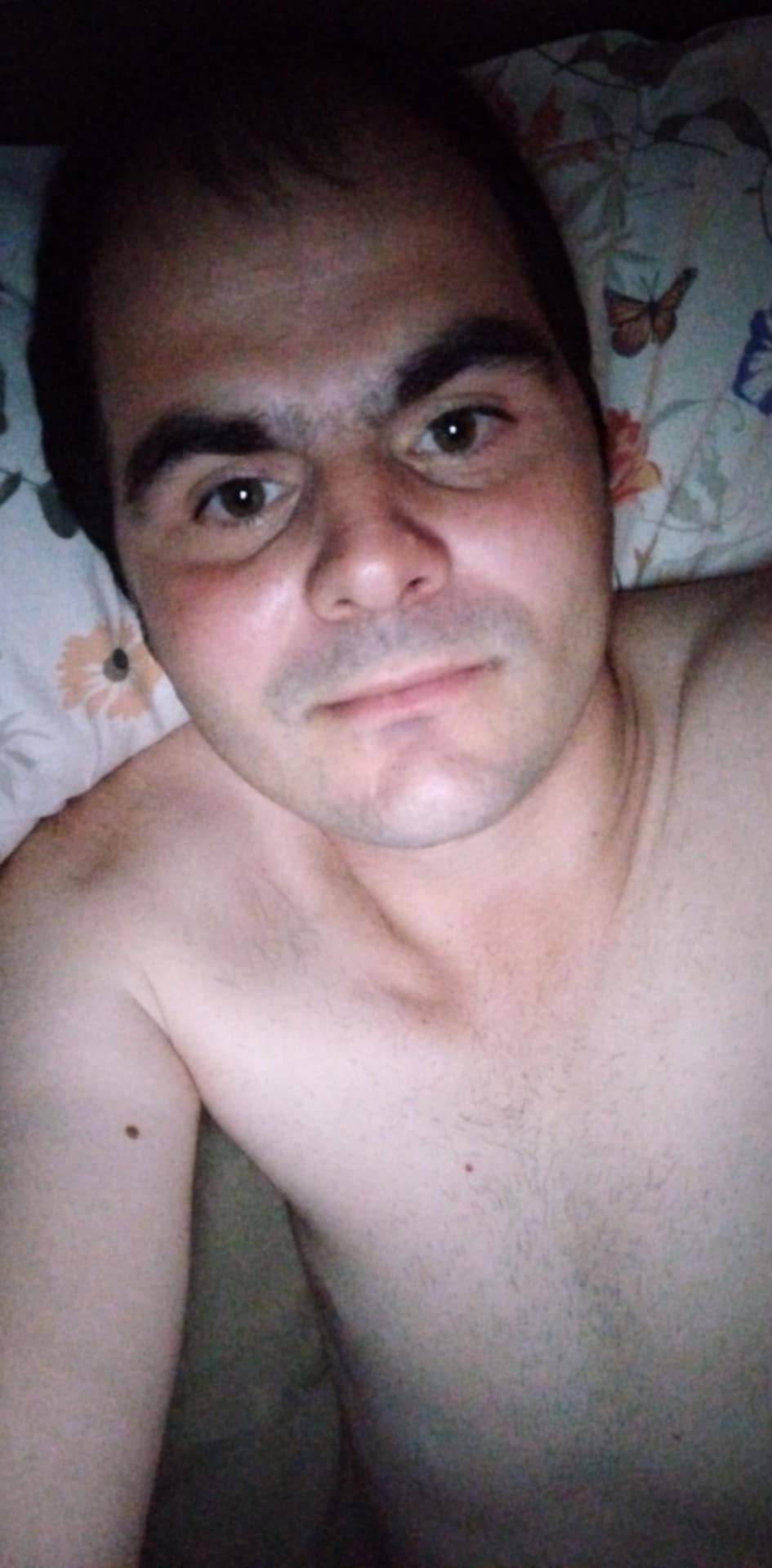 Galați - Escorta Sexy - Eu sunt Marian din Tudor Vladimirescu jude?ul Gala?i sunt în c?utarea unui pasiv care s? îmi fac? toate pl?cerile îmi doresc persoane serioase bazate pe sinceritate nu vreau l?b?real? la telefon sau pe WhatsApp cei care doresc cu adev?rat s? o facem în realitate m? pute?i contacta la telefon sau pe WhatsApp