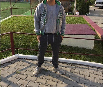 Escorta Oras: Bucuresti - Escorta Telefon: 0784535777 -  Servicii Escorta : Barbat versatil  dotat  18 cu 5.  Anunt adresat domnilor seriosi si .  Nu deranjati inutil. 