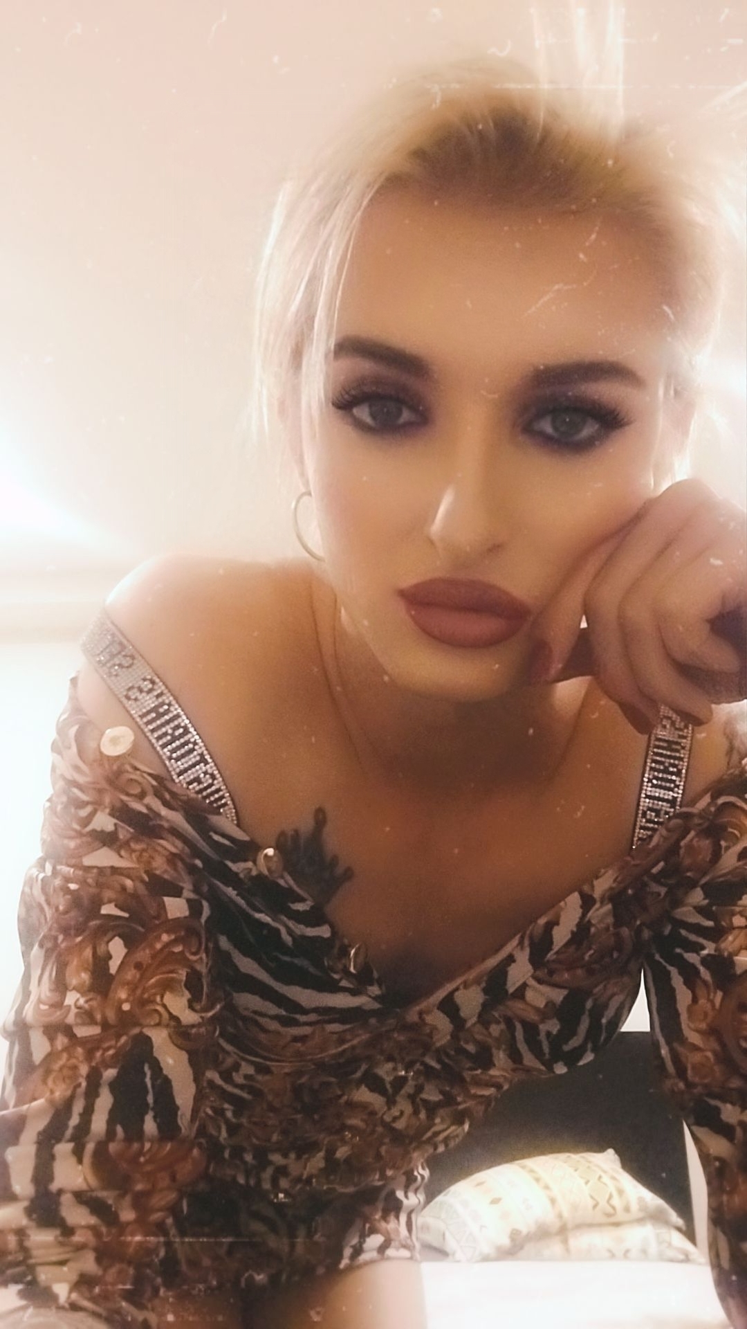 Escorta Oras: Bucuresti - Escorta Telefon: 0722994715 -  Servicii Escorta : Escorta sexy si atenta la detalii te astept la mine domn serios sa-ti ofer cele mai bune servicii de companie, masaj de relaxare, body cu creme si uleiuri parfumate, esti un domn caruia ii place atmosfera atunci suna-ma, nu iti va parea rau.  Detalii la telefon. 