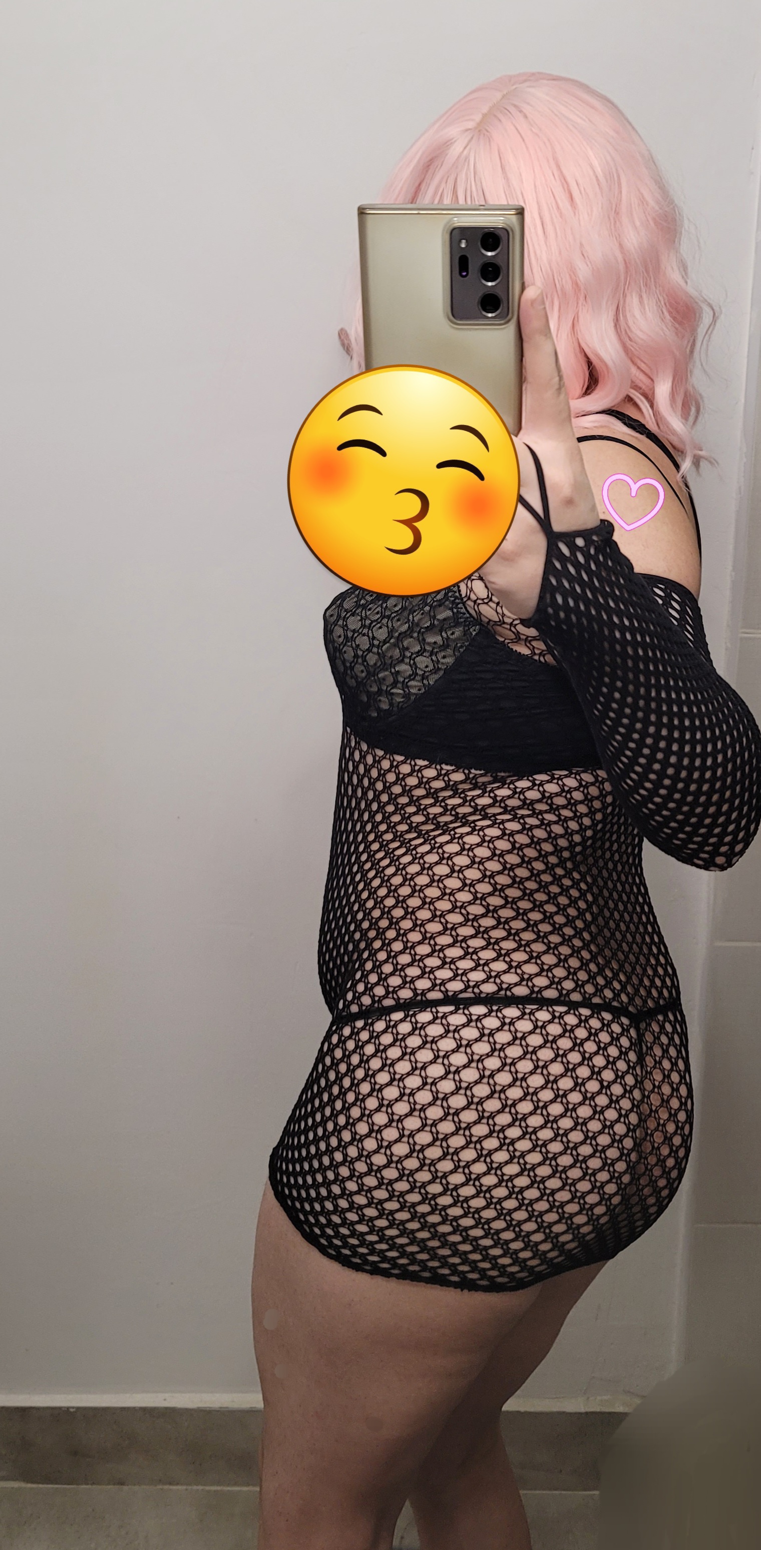 Escorta Oras: Bucuresti - Escorta Telefon: 0774936994 -  Servicii Escorta : Buna! Sunt o travestita dulce si finuta, gata sa te rasfete asa cum meriti si sa te duca pe culmile placerii.  Locuiesc singura.  I speak english.  Detalii pe whats app. 