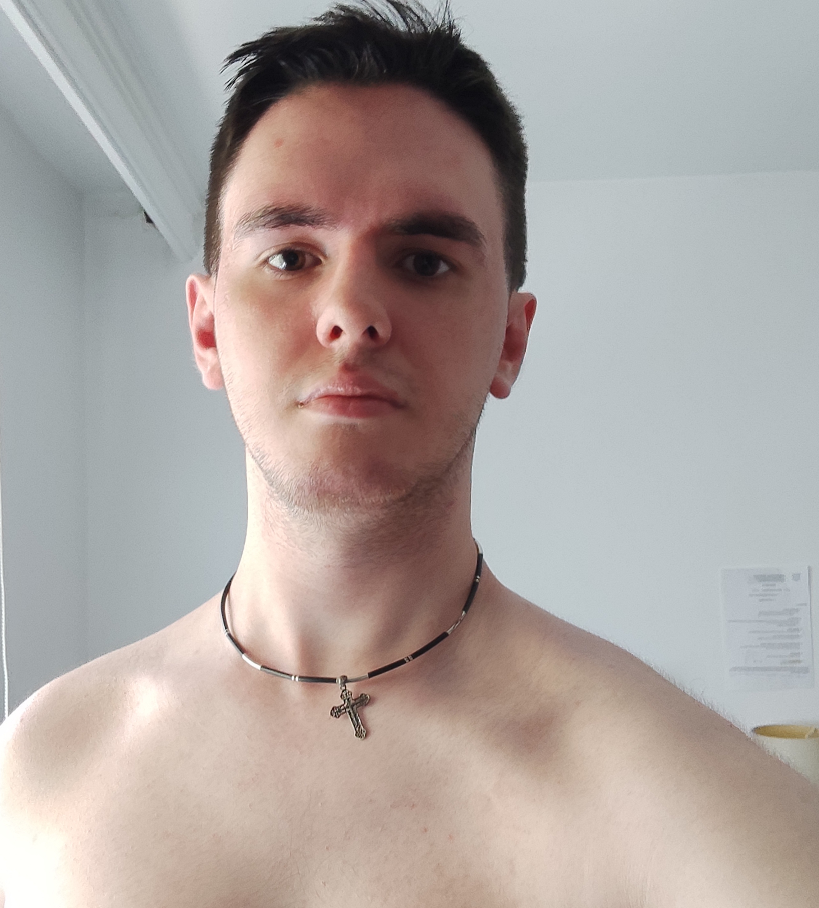 Constanța - Escorta Sexy - Buna mami! vreau sa te fut in diferite poziții și să te ling in fundulet la domiciliu in privat daca sunteți doamne singure sau căsătorite sunt al vostru. 