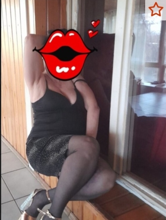 Escorta Sex - Matura roscata atenta la detali ofer servici de calitate si un mic masaj de relaxare contra cost domnilor manierati - Telefon: 0793523703 