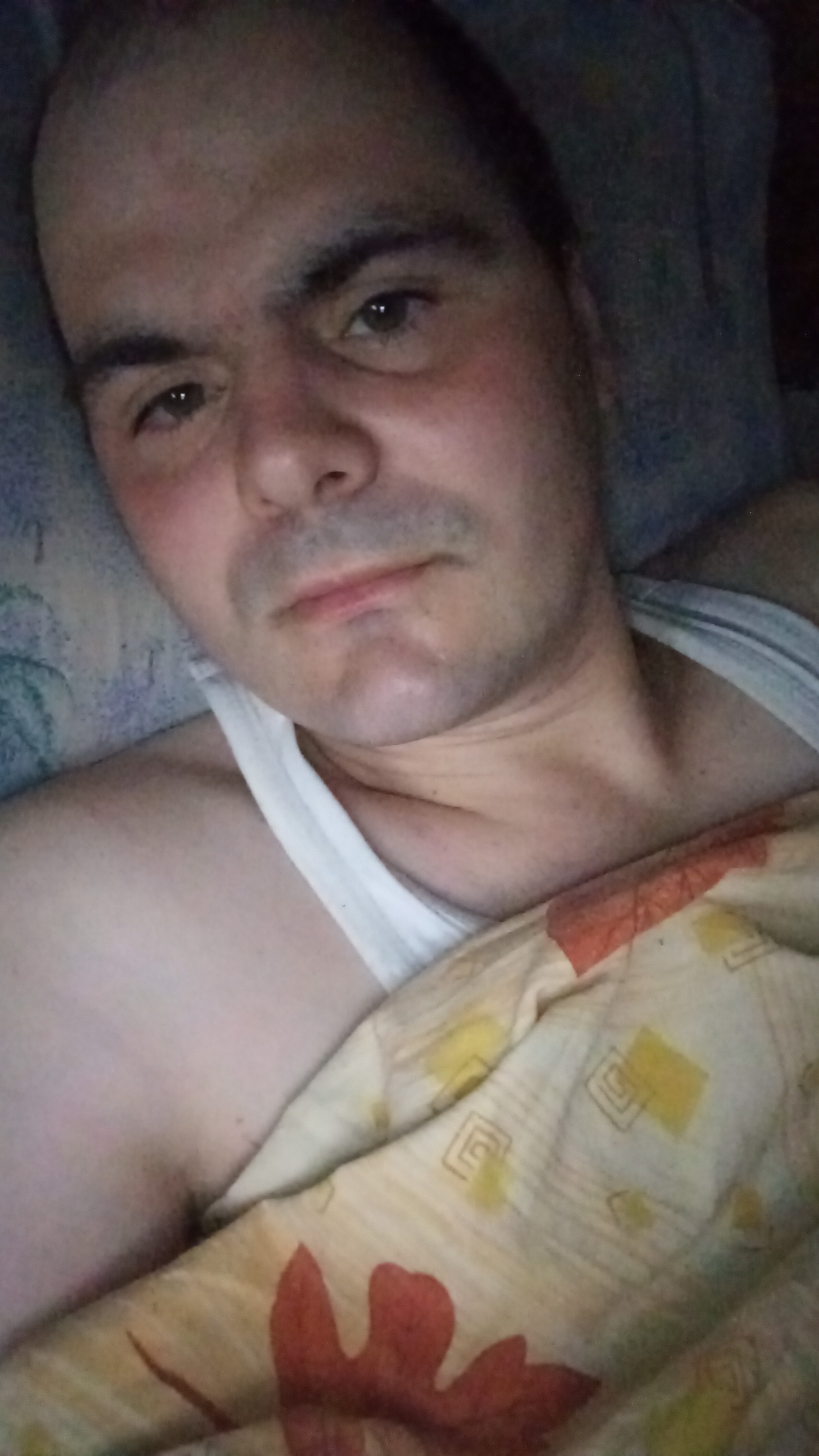 Escorta Oras: Galați - Escorta Telefon: 0754575229 -  Servicii Escorta : Eu sunt Marian din Tudor Vladimirescu jude?ul Gala?i sunt în c?utarea unui pasiv care s? îmi fac? toate pl?cerile eu Nu de?in loc dar doresc persoane serioase care vrea cu adev?rat s? ne întâlnim ?i are drum spre Gala?i îmi place cum intr?m în camer? s? te pun s? m? dezbraci ?i s? facem un du? împreun? s? te pun s? m? s?ru?i pe piept de burt? s? o sugi adânc s? te ?in cu mâinile de cap s? te pun în genunchi s? te fut tare în gur? Pentru mai multe detalii a?tept mesaje la telefon sau pe WhatsApp