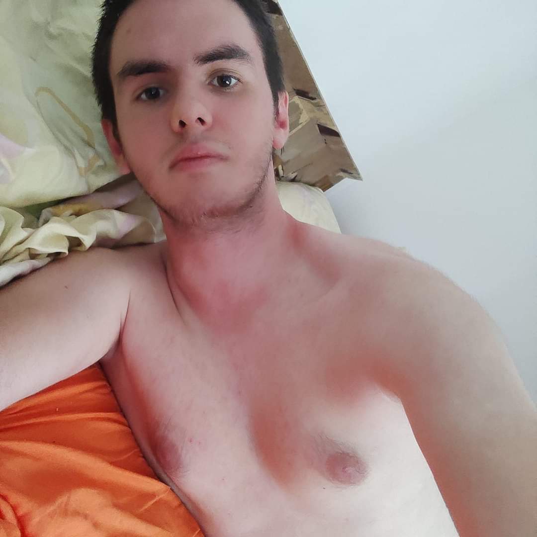 Constanța - Escorta Sexy - De luna femeilor ofer clipe de amor și limbute adânc în zonele intime pentru mămici și domnișoare interesate de experiențe noi fac deplasări la domiciliu sau hotel