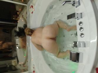Escorta Oras: București - Escorta Telefon: 0748706085 -  Servicii Escorta : Escorta senzuala iti pot oferi companie, suntem cuplu soț si soție vă așteptăm să vă descoperiți cele mai ascunse secrete si fantezii suntem deschiși si naturali.  .  .  masaj de relaxare, intr-o ambianta placuta, clipe linistite la domiciliul meu sau al tau.  Astept domni seriosi si manierati.  Detalii la telefon