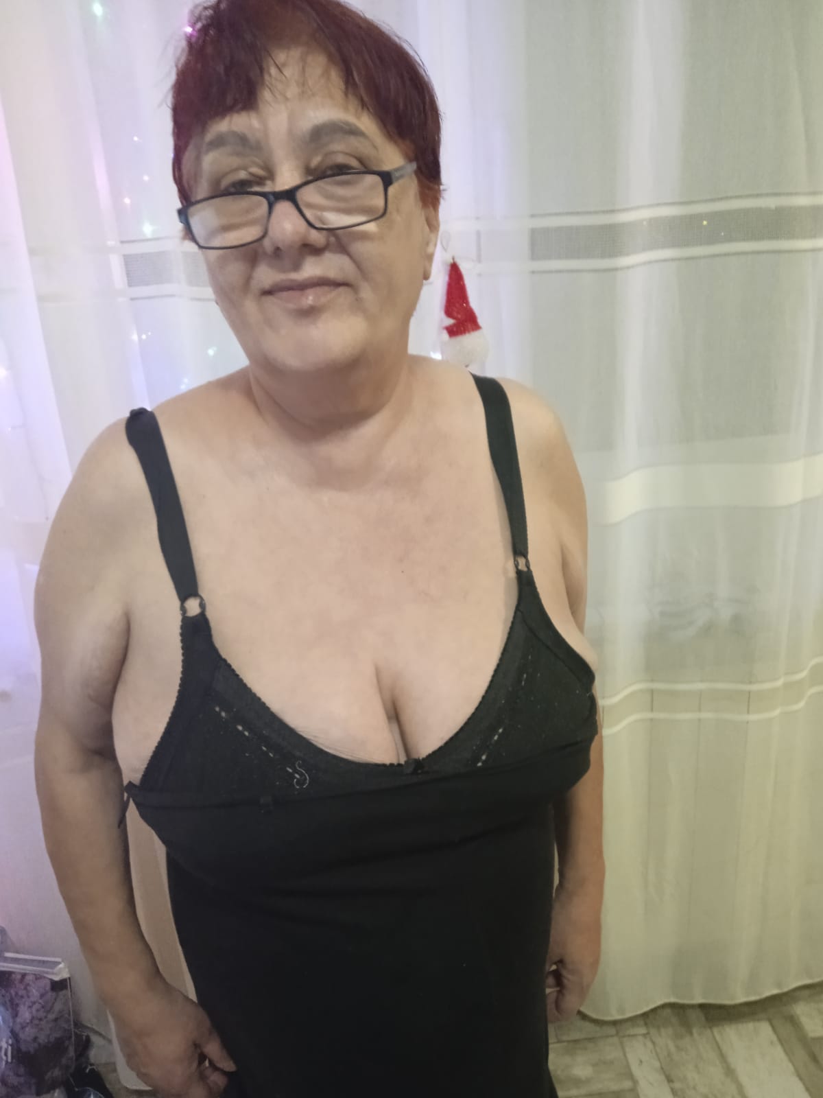 Escorta Sex - Matura ofer servici de calitate si un mic masaj de relaxare contra cost domnilor manierati astept mesaj watap - Telefon: 0728062097 