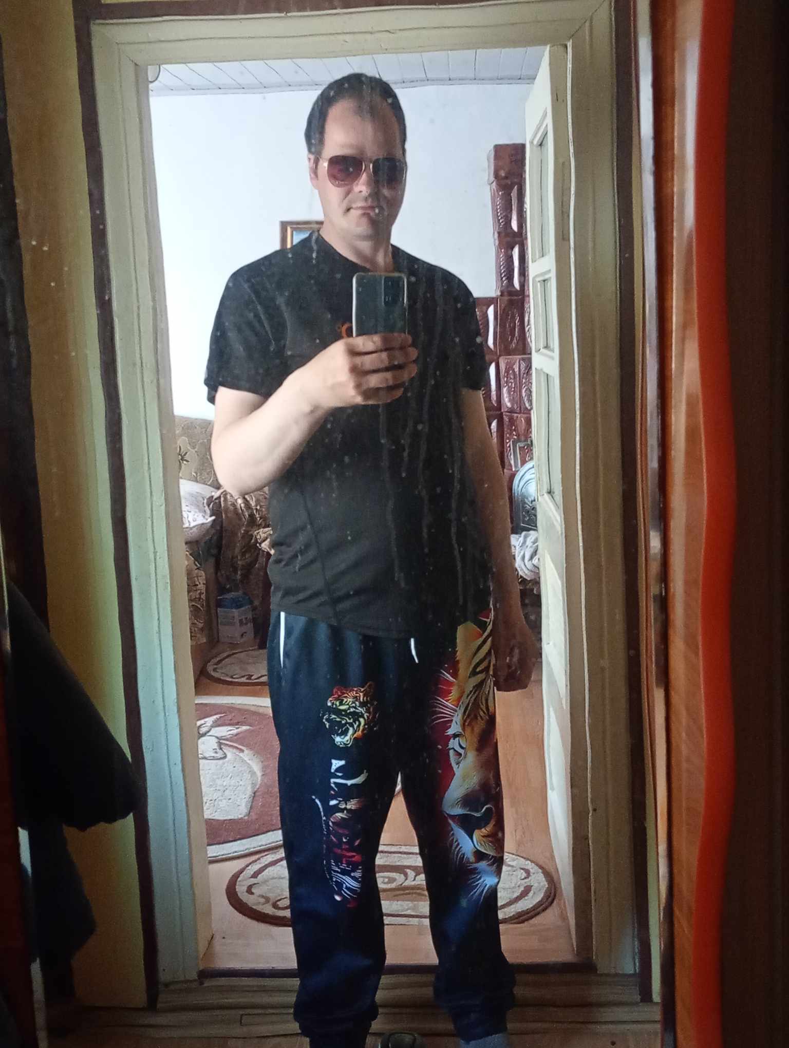 Galați - Escorta Sexy - Eu sunt Marian din Tudor Vladimirescu jude?ul Gala?i sunt doar activ sunt în c?utarea unui pasiv care s? îmi fac? toate pl?cerile doresc s? cunosc persoane serioase bazat? pe sinceritate ur?sc persoanele care vor l?b?real? la telefon sau pe camer? cei care doresc cu adev?rat s? o facem azi de mesaje pe WhatsApp sau la telefon îmi place s? dau la muie s? fut s? fiu lins în cur