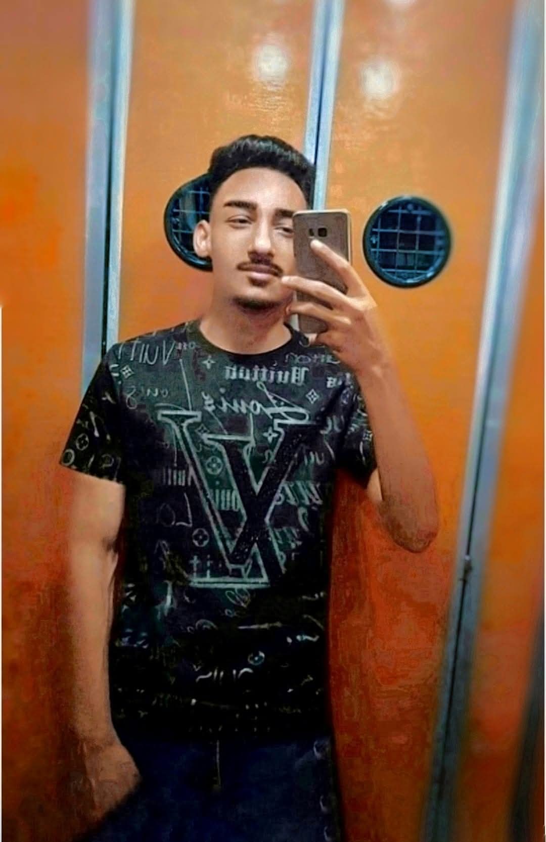 Escorta Oras: Bucuresti - Escorta Telefon: 0784599679 -  Servicii Escorta : Hey escort bi activ, v 
Aici sa ne distram 
Î?i ofer cea ce tine de activ masaj , sarut, or/an