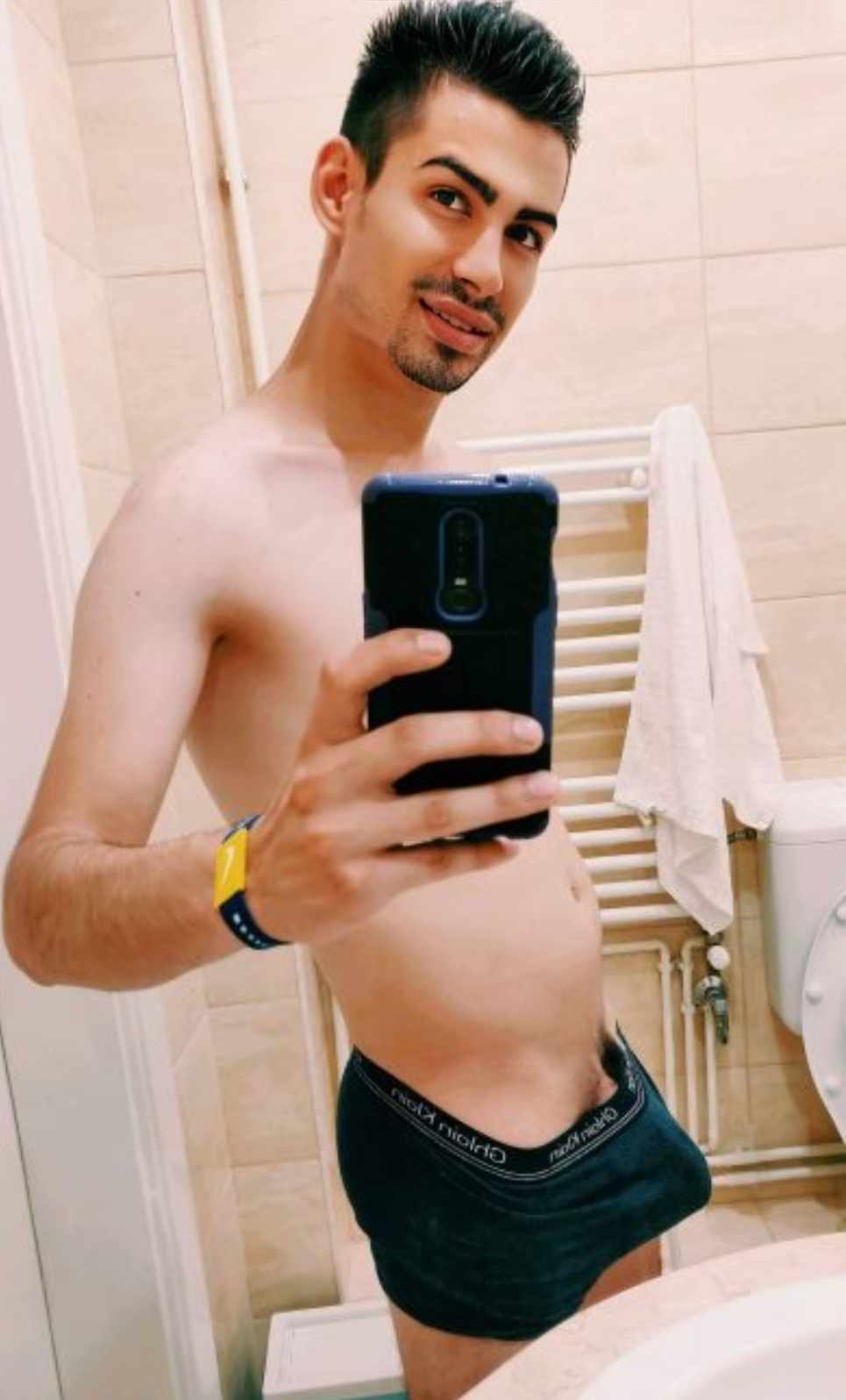 Bucuresti - Escorta Sexy - Ayan XXL top big dick only for you