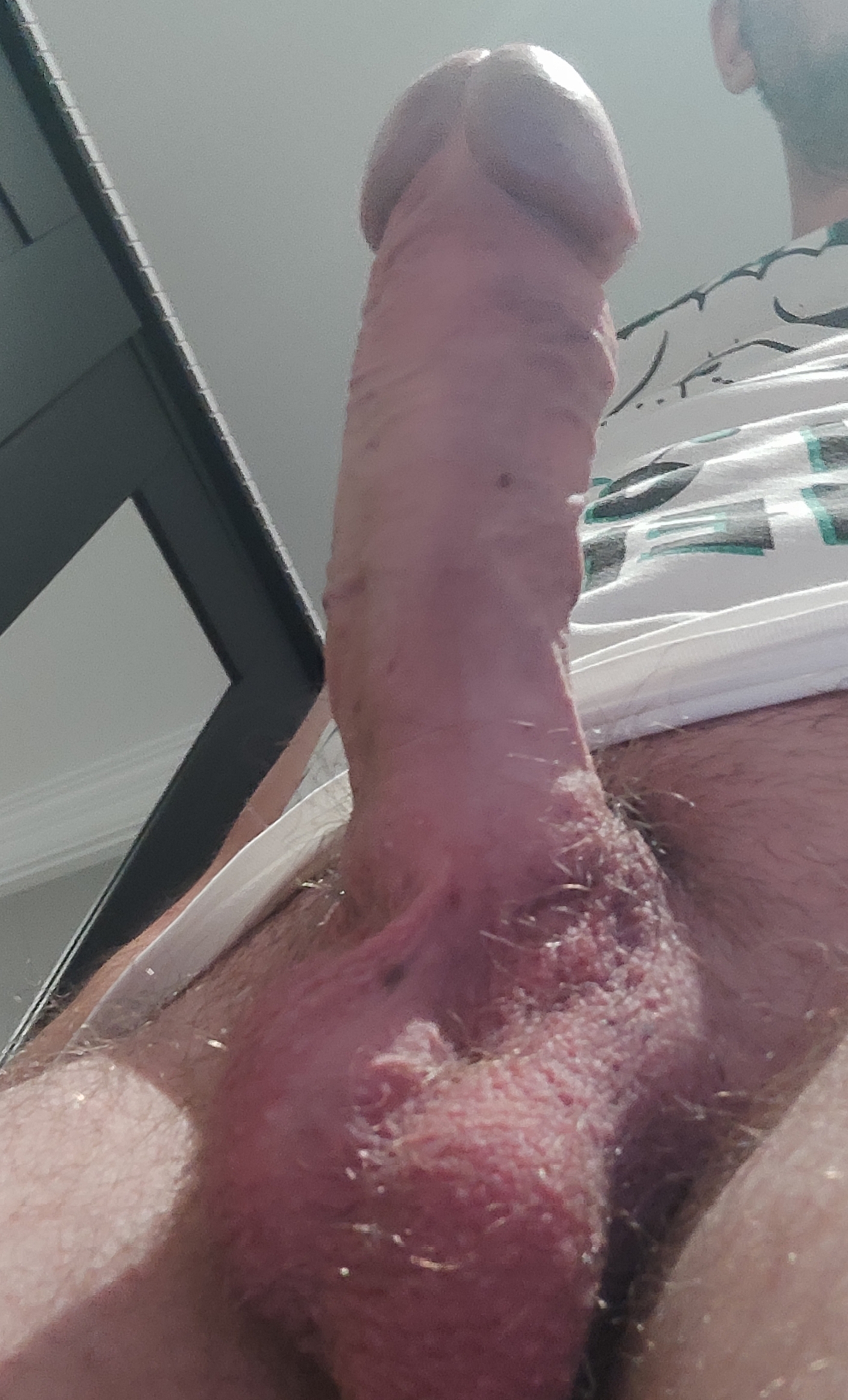 Constanța - Escorta Sexy - Dornic sa îți ofer limbute adânc în pizdulice și să ne distrăm in diferite poziții misionarul, freestyle, cu plăcere pentru femei