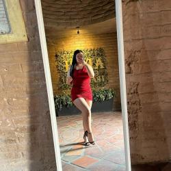 Pitești - Escorta Sexy - Escorta manierata am revenit.  Ofer companie si masaj terapeutic facut cu creme si uleiuri aromate domnilor manierati intr-o locatie discreta.  Locuri de parcare si ac.  Detalii la telefon. 
