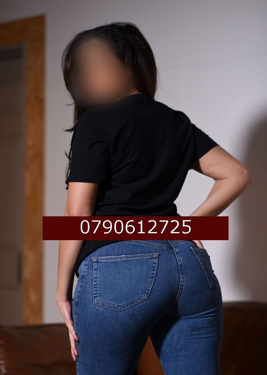 Escorta Sex - Escorta senzuala ofer companie si masaj tantric.  Te invit pe tine domn manierat sa te bucuri de o sedinta de masaj relaxant intr-un ambient discret si placut, daca apreciezi masajul, esti unde trebuie, poze reale, - Telefon: 0790612725 